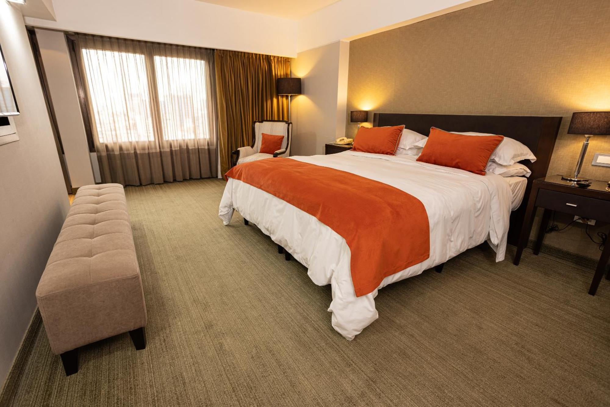 Libertador Hotel Buenos Aires Exterior foto A bedroom at the hotel